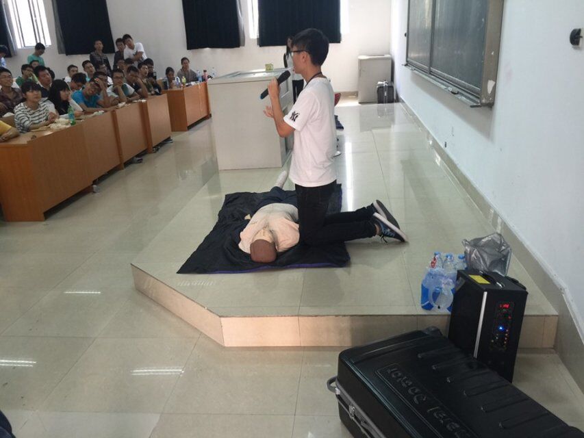 大象传媒
红十字会急救知识培训 (2)