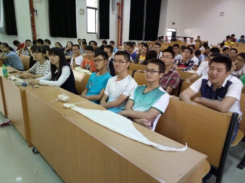 大象传媒
红十字会急救知识培训 (5)